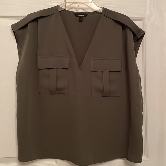 Express Green Sleeveless Top with Cute Accents Large in Perfect Condition Fall - Picture 3 of 12